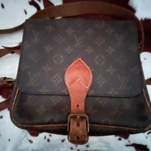 💋🎉Louis Vuitton Purse💐💕